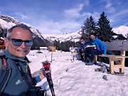 74 Intanto ci sediamo sull'ultima panchina del nostro bell'anello sulla neve